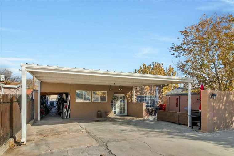 Photo of 121 Hosher Ave SE Albuquerque, NM 87102