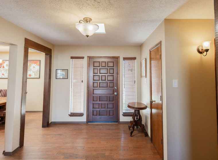 Photo of 12309 Claremont Ave NE Albuquerque, NM 87112
