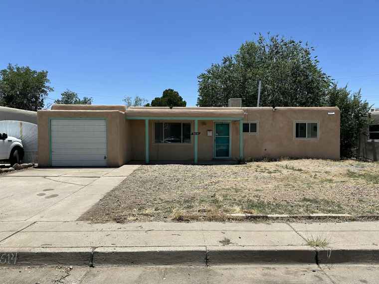 Photo of 5614 Euclid Ave NE Albuquerque, NM 87110