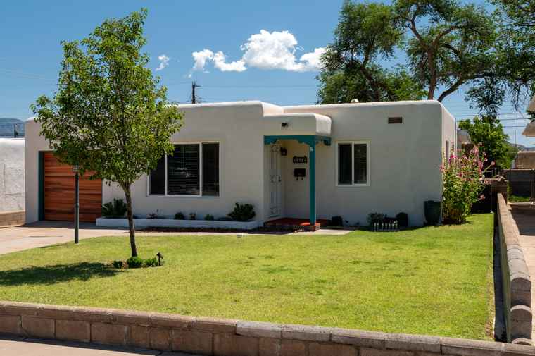 Photo of 506 Graceland Dr SE Albuquerque, NM 87108