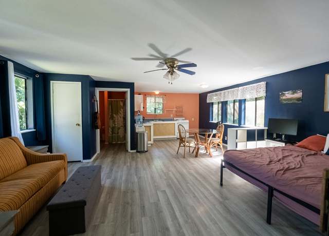Property at 15-2024 19th Ave, Keaau, HI 96749, 1 bed, 2 baths