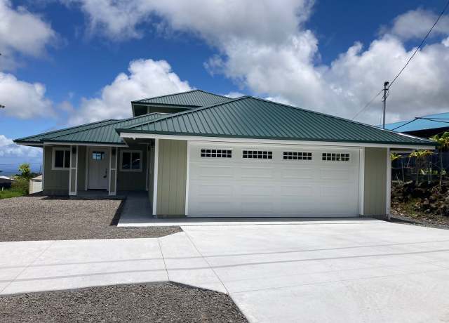 Property at 25-216 Malumalu St, Hilo, HI 96720, 3 beds, 2 baths