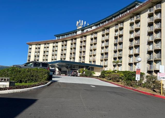 Property at 101 Hilo Lagoon Ctr #401, Hilo, HI 96720, 2 beds, 3 baths