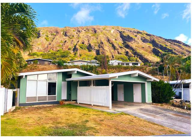 Property at 7302 Mokuone St, Honolulu, HI 96825, 4 beds, 3.5 baths