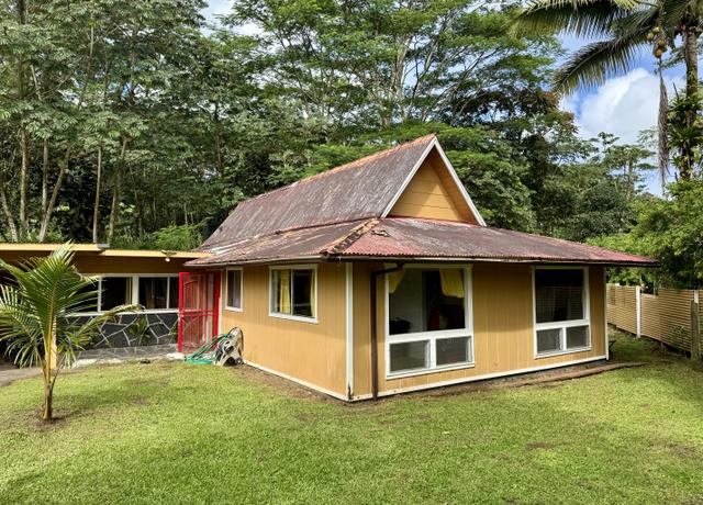 Property at 14-810 Cholet Cir, Pahoa, HI 96778, 3 beds, 1.5 baths