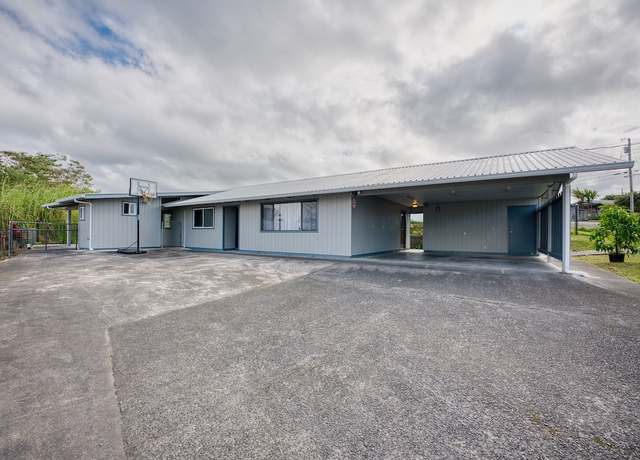 Property at 103 Puhili St, Hilo, HI 96720, 3 beds, 3 baths