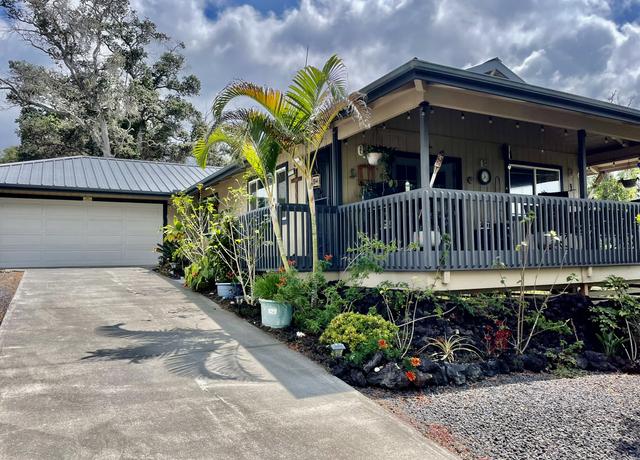 Property at 92-8414 Bamboo Ln, Ocean View, HI 96737, 3 beds, 2 baths