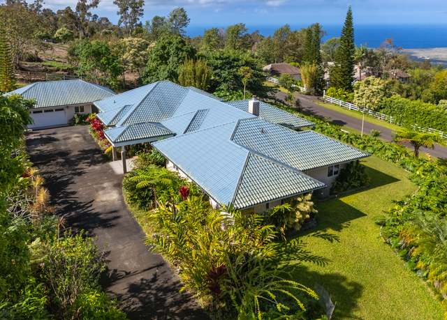Property at 73-4571 Kukuki St Unit A, Kailua-kona, HI 96740, 6 beds, 4 baths