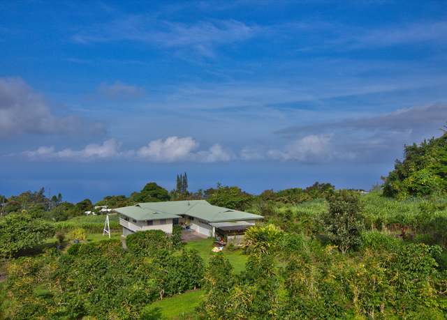 Property at 82-1019 Koa Rd, Captain Cook, HI 96704, 3 beds, 2.5 baths