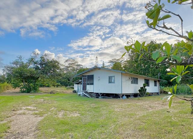 Property at 15-1698 19th Ave, Keaau, HI 96749, 3 beds, 2 baths