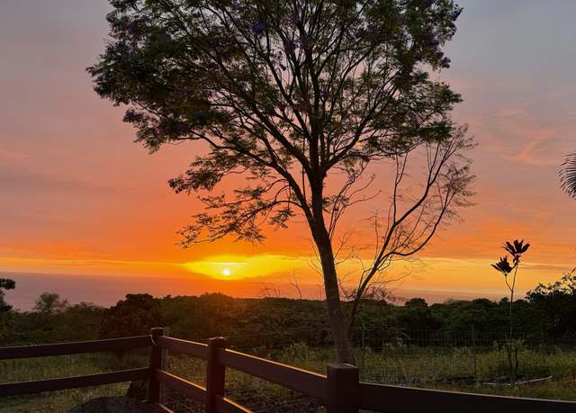 Property at 85-5122 Kiilae Rd, Captain Cook, HI 96704, 3 beds, 3 baths
