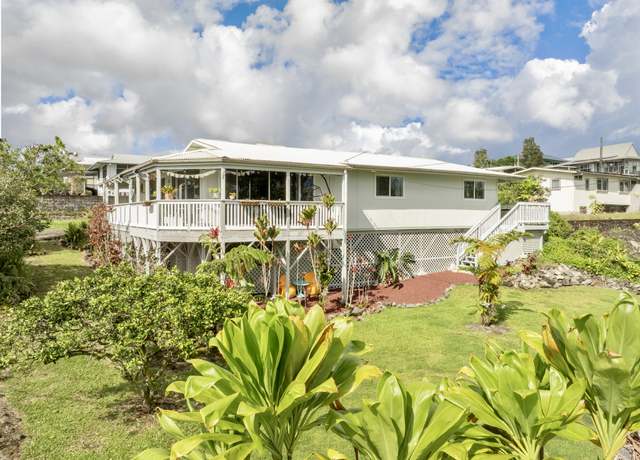 Property at 8 Kaikuono St, Hilo, HI 96720, 3 beds, 2.5 baths