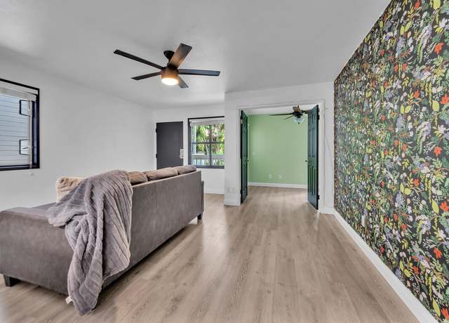 Property at 75-5748 Alahou St Unit 1B, Kailua-kona, HI 96740, 2 beds, 1 bath