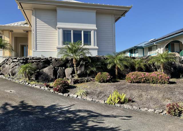 Property at 378 Kahikini St, Hilo, HI 96720, 3 beds, 2.5 baths