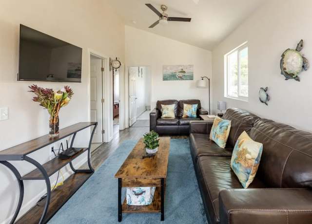 Property at 92-8260 Bamboo Ln, Ocean View, HI 96737, 2 beds, 1 bath