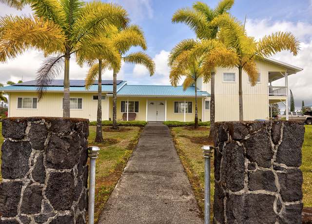 Property at 497 Makanaa St, Hilo, HI 96720, 3 beds, 3 baths