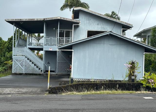 Property at 99 Terrace Dr, Hilo, HI 96720, 3 beds, 2 baths