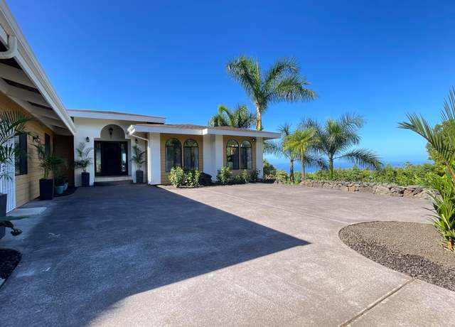 Property at 73-4686 Hina Lani St, Kailua-kona, HI 96740, 4 beds, 3.5 baths