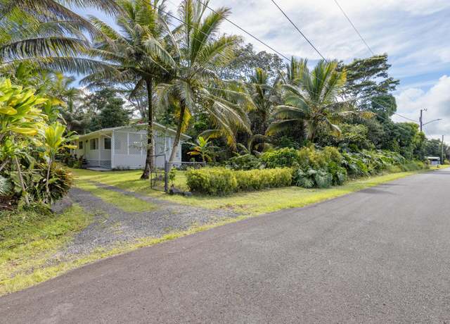 Property at 15-2726 Manini St, Pahoa, HI 96778, 3 beds, 1.5 baths