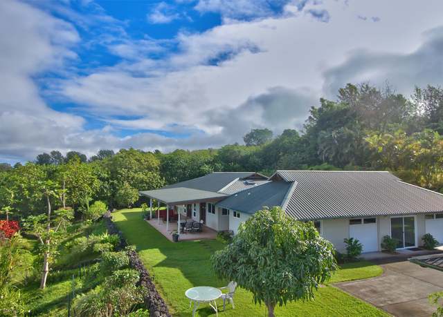 Property at 73-1225 Kauilaniakea Dr, Kailua-kona, HI 96740, 3 beds, 4 baths