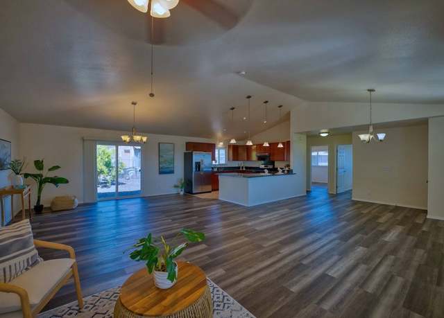 Property at 374 Leoiki Pl, Hilo, HI 96720, 3 beds, 2 baths