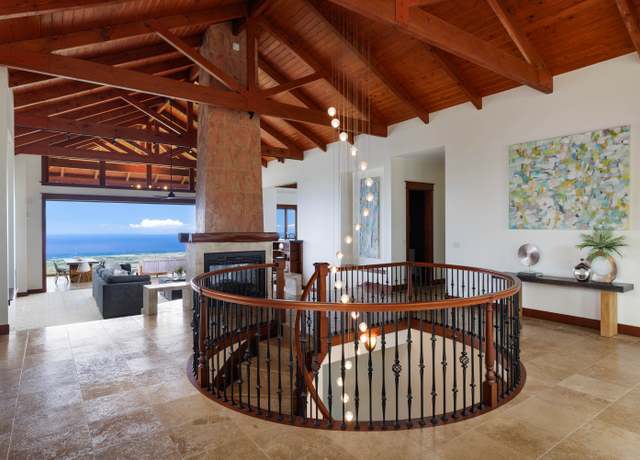 Property at 73-4695 Pilialoha Rd, Kailua Kona, HI 96740, 6 beds, 6.5 baths