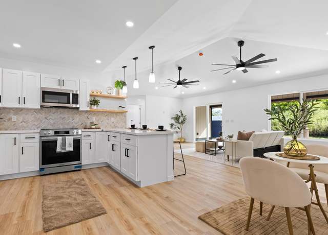Property at 15-1972 14th Ave, Keaau, HI 96749, 3 beds, 2 baths