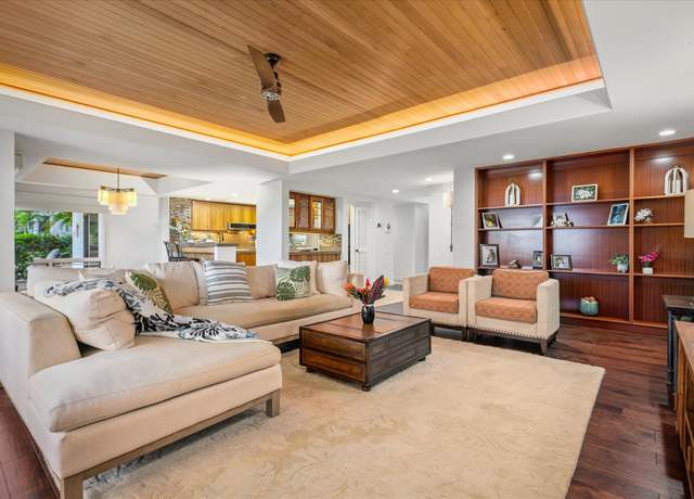 Property at 78-7045 Kaluna St #205, Kailua-kona, HI 96740, 3 beds, 2.5 baths