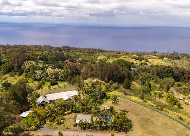 Property at 47-4567 Honokaa Waipio Rd, Honokaa, HI 96727, 4 beds, 4.5 baths
