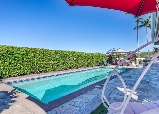 Property at 75-5614-R Hienaloli Rd, Kailua-kona, HI 96740, 3 beds, 2.5 baths