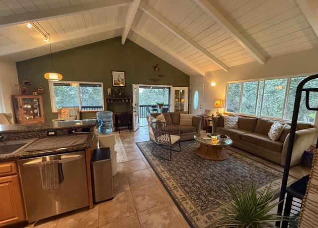 Property at 92-9146 Tree Fern Ln, Ocean View, HI 96737, 3 beds, 2.5 baths