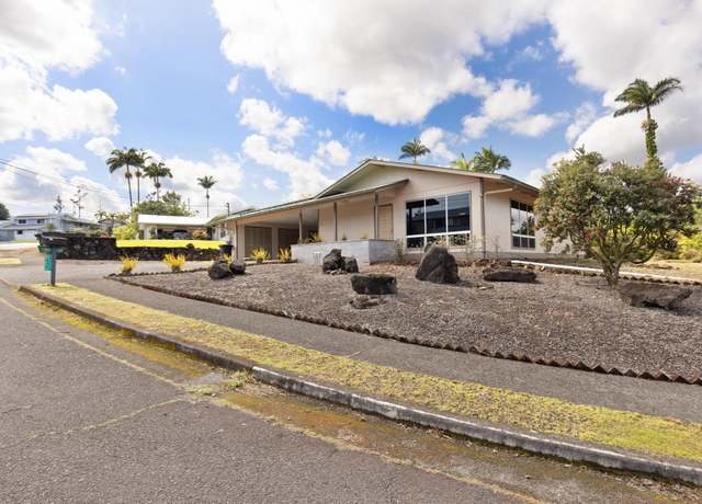 Property at 1646 Oneawa Pl, Hilo, HI 96720, 3 beds, 2.5 baths