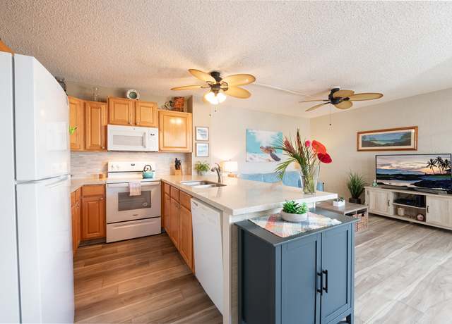 Property at 75-6016 Alii Dr #225, Kailua-kona, HI 96740, 1 bed, 1 bath