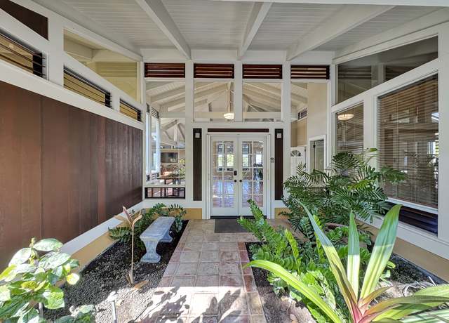Property at 78-6825 Keaupuni St, Kailua-kona, HI 96740, 3 beds, 2 baths