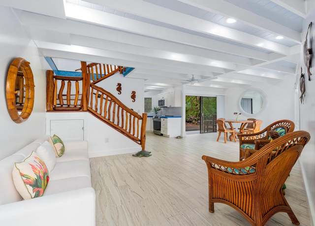 Property at 75-6150 Alii Dr #7, Kailua-kona, HI 96740, 2 beds, 2.5 baths