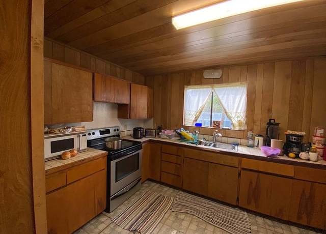 Property at 13-1297 Leilani Ave, Pahoa, HI 96778, 6 beds, 4 baths