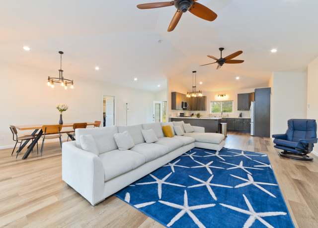 Property at 16-470 Orchidland Dr, Keaau, HI 96749, 3 beds, 3 baths