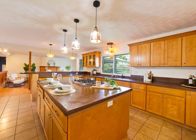 Property at 15-1506 23rd Ave, Keaau, HI 96749, 4 beds, 3 baths