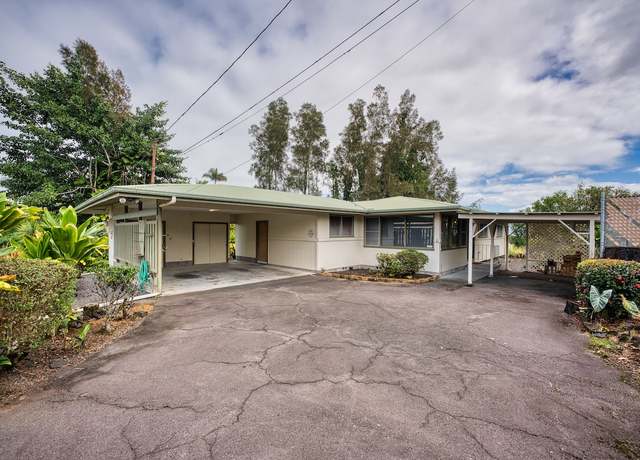 Property at 61 Pakalana St, Hilo, HI 96720, 4 beds, 2.5 baths