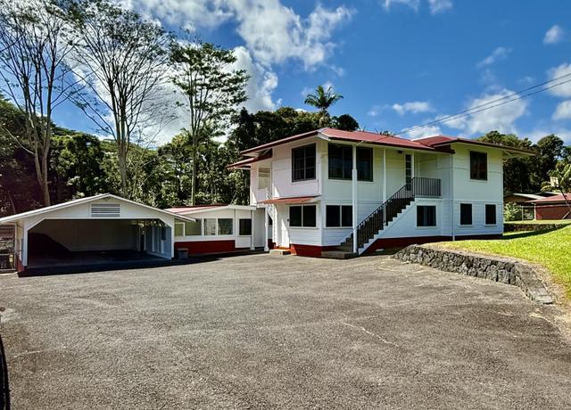 Property at 965 Kaumana Dr, Hilo, HI 96720, 4 beds, 2 baths