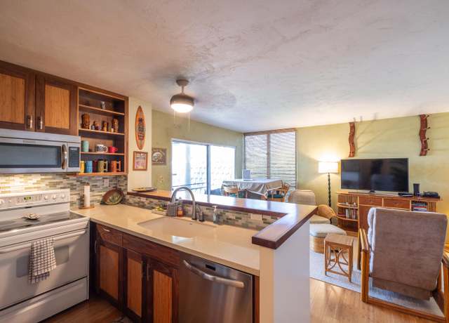 Property at 75-6016 Alii Dr #211, Kailua-kona, HI 96740, 1 bed, 1 bath