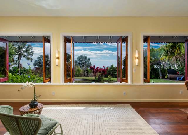 Property at 44-2325 Middle Rd, Honokaa, HI 96727, 3 beds, 3 baths
