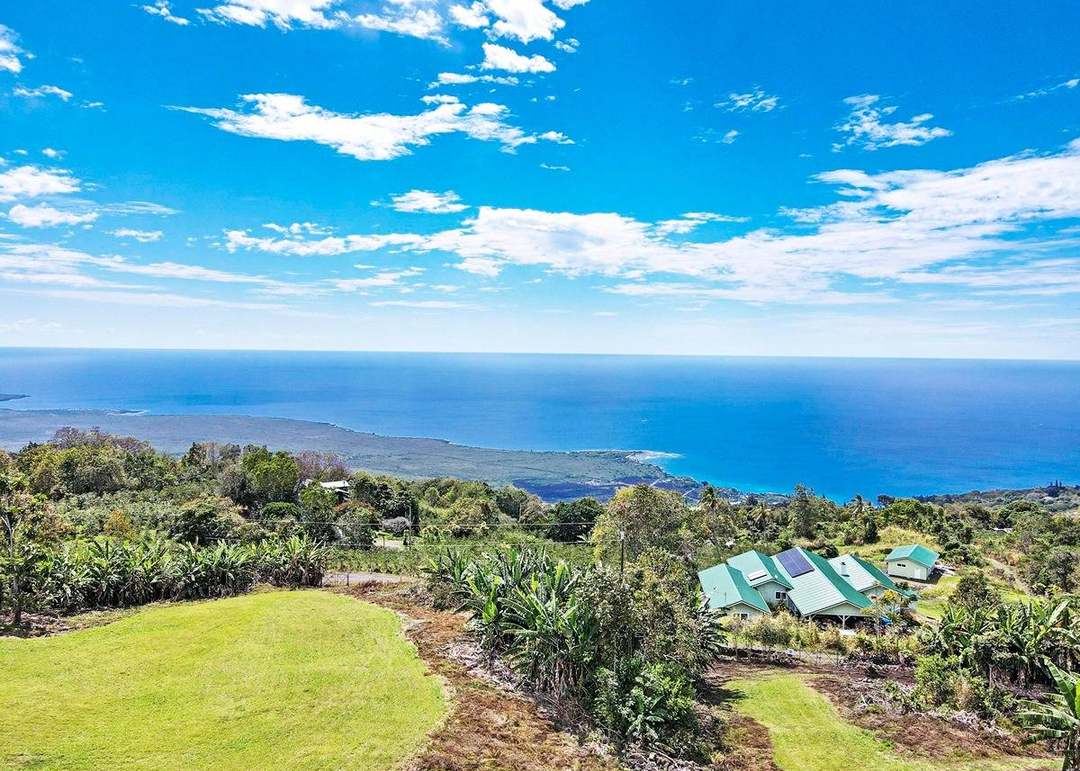 Private Rd, Captain Cook, HI 96704