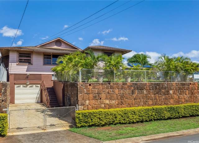 Property at 826 Puu Kula Dr, Pearl City, HI 96782, 3 beds, 2.5 baths