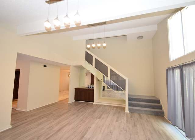 Property at 3152 Mokihana Sts, Honolulu, HI 96816, 3 beds, 2 baths