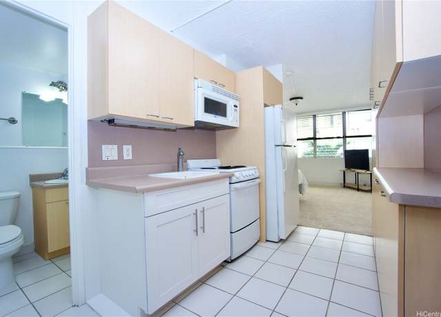 Property at 2442 Tusitala St #211, Honolulu, HI 96815, 1 bath