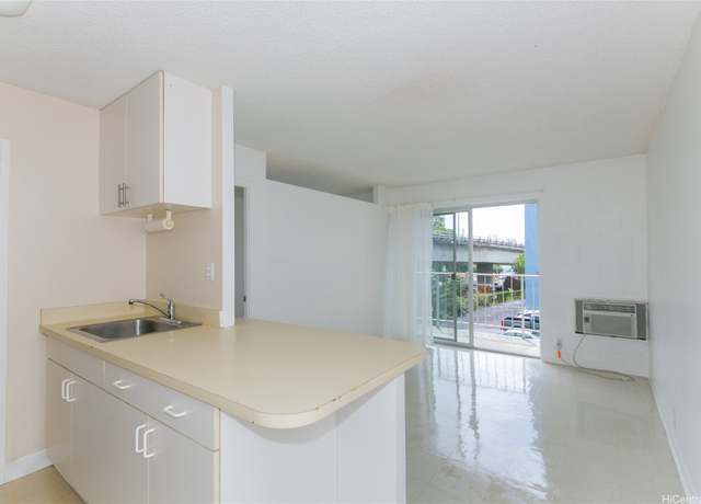 Property at 2873 S King St #203, Honolulu, HI 96826, 1 bed, 1 bath