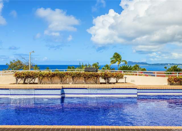 Property at 31 Poipu Dr, Honolulu, HI 96825, 4 beds, 4.5 baths