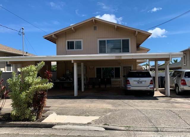 Property at 3395 Hardesty St, Honolulu, HI 96816, 8 beds, 5.5 baths