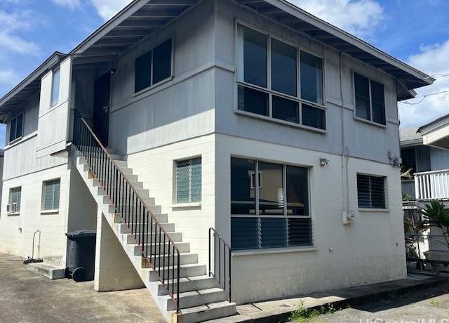 Property at 2153 Booth Rd, Honolulu, HI 96813, 11 beds, 5 baths